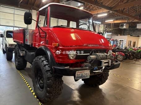 乌尼莫克416，这是1978年在饿迈瑞啃上的牌，装备的5.7升六缸柴油机可以输出