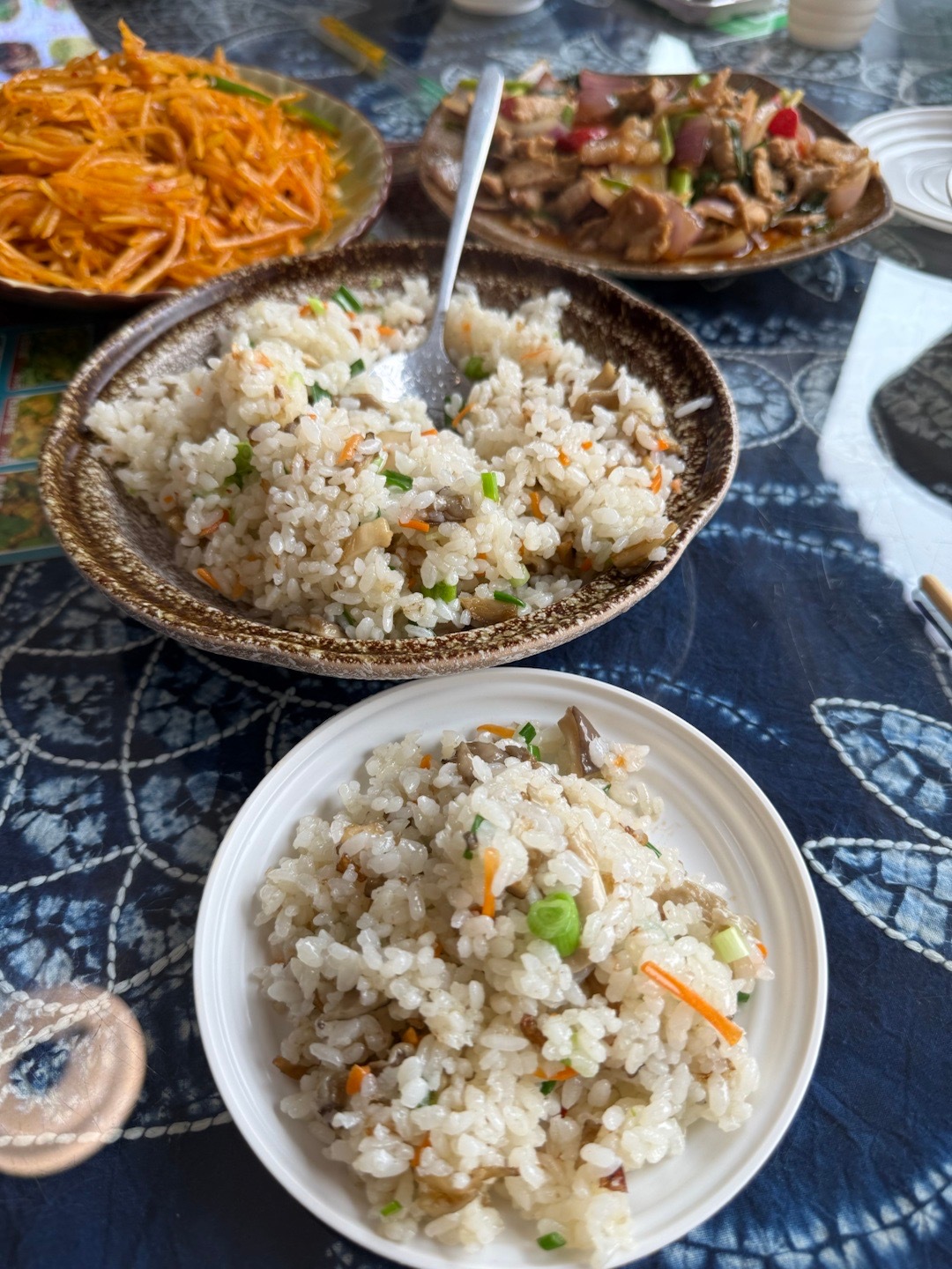 这菌子炒饭真不好吃​​​