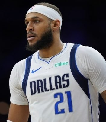 勇士队需要密切关注丹尼尔·加福德的交易目标。由于金州勇士队积极兜售库明加，而达拉