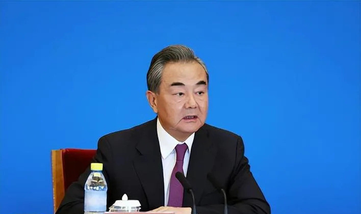南海仲裁就是废纸，中国不认！南海这事儿，简直气炸了！美日