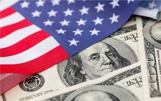 美国联邦政府债务总量已经捅破41万亿美元的天量大关，最让人后背发凉的是，从