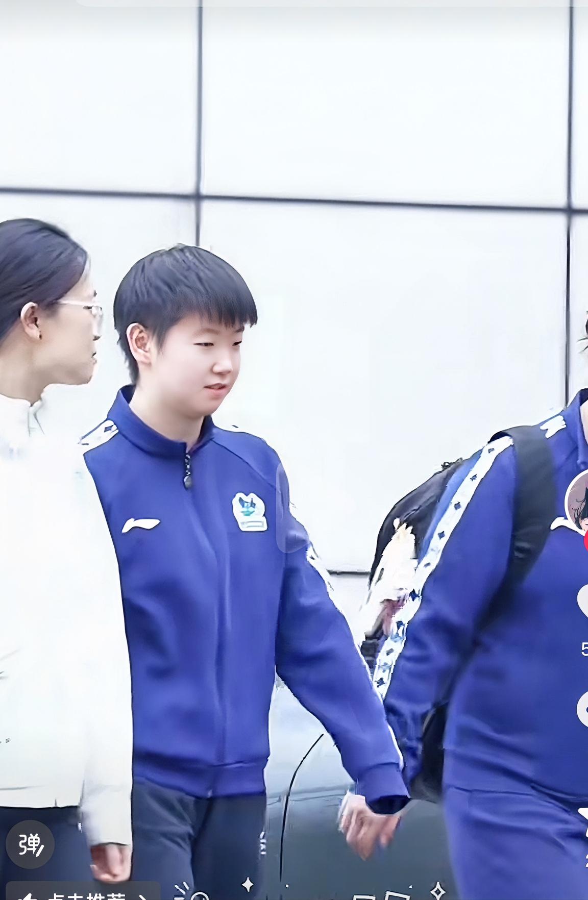 果然面相是真实不会骗人的不信你看这次集训里的孙颖莎为了备战澳门的比赛，这