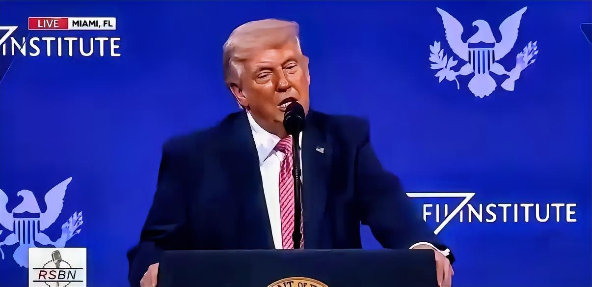 特朗普公然教唆“抢油”！这番疯话，扯下美国霸权最后一块遮羞布31日美国总统