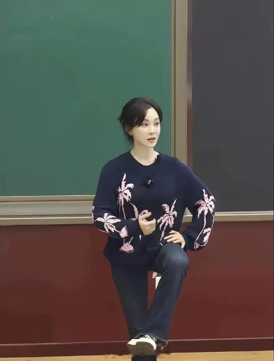 谁娶了她可真幸福，看面相就极其温柔，且性格极好。