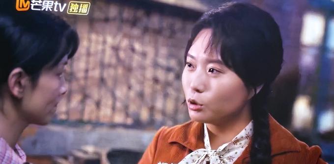 电视剧《好好的时光》里李雪琴的脸有庄好好两个大，实在太不上镜了。很多网友都说这