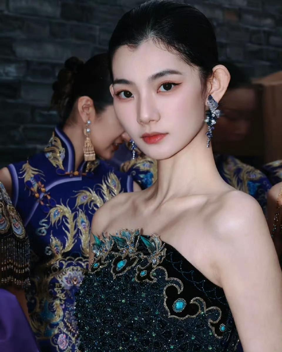赵娜，第73届环球小姐中国区总冠军，天艺之星超模，1999年出生，年龄26岁，身