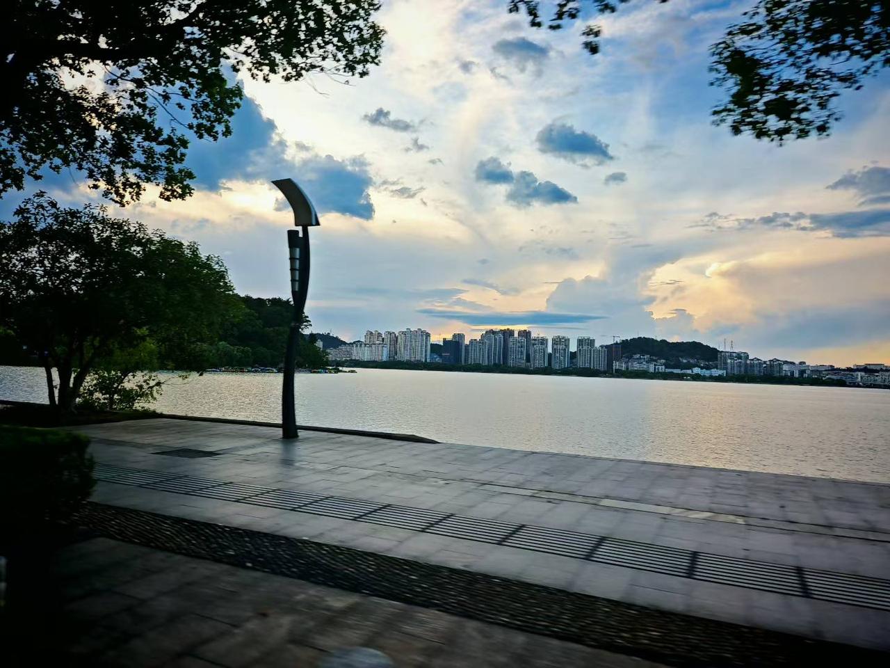 男人结婚不结婚很重要吗？作为一个过来人，发表一下个人观点！古人有云：娶对老婆