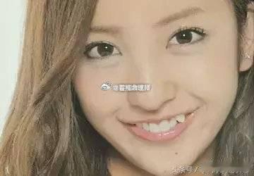 虎牙对命运的影响民间有许多说法，如“虎牙姻缘差”、“虎牙六亲缘分弱”、“虎牙命硬”等等，古书云：“豹