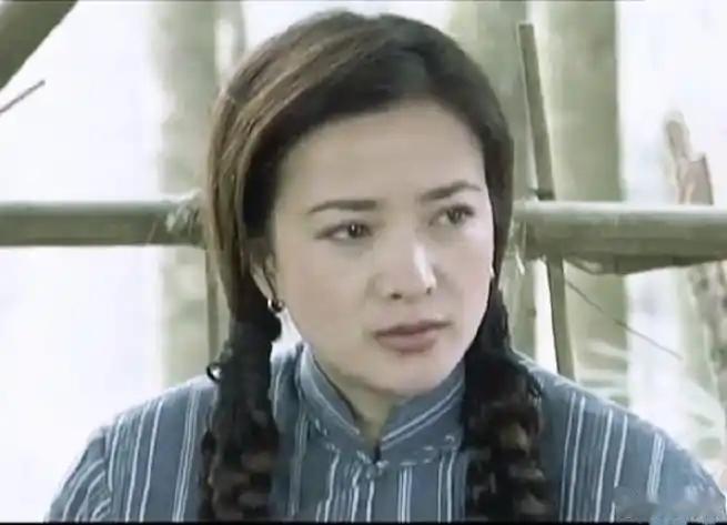 参苓白术散与苓桂术甘汤的核心区别前者重在补脾益气、渗湿止泻，适用于脾虚湿盛；