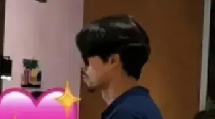谁能想到，那个曾经在韩剧里迷倒万千少女、连头发丝都精致到不行的顶级男神，如今竟也顶着一脸拉碴的胡子，