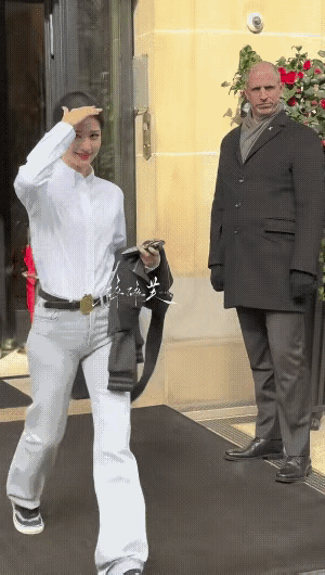 看到王楚然的裤子，我真的绷不住了，前有白鹿，后有王楚然，你不应该反思一下么？女装