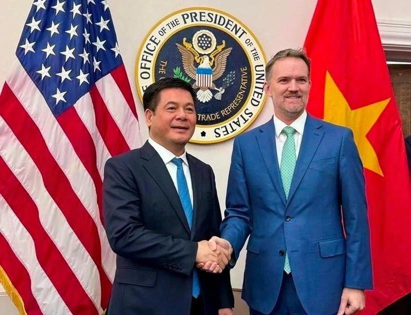 美越协议即将达成，越南下定决心，帮美国围堵中国？第81届联合国大会期间，越南