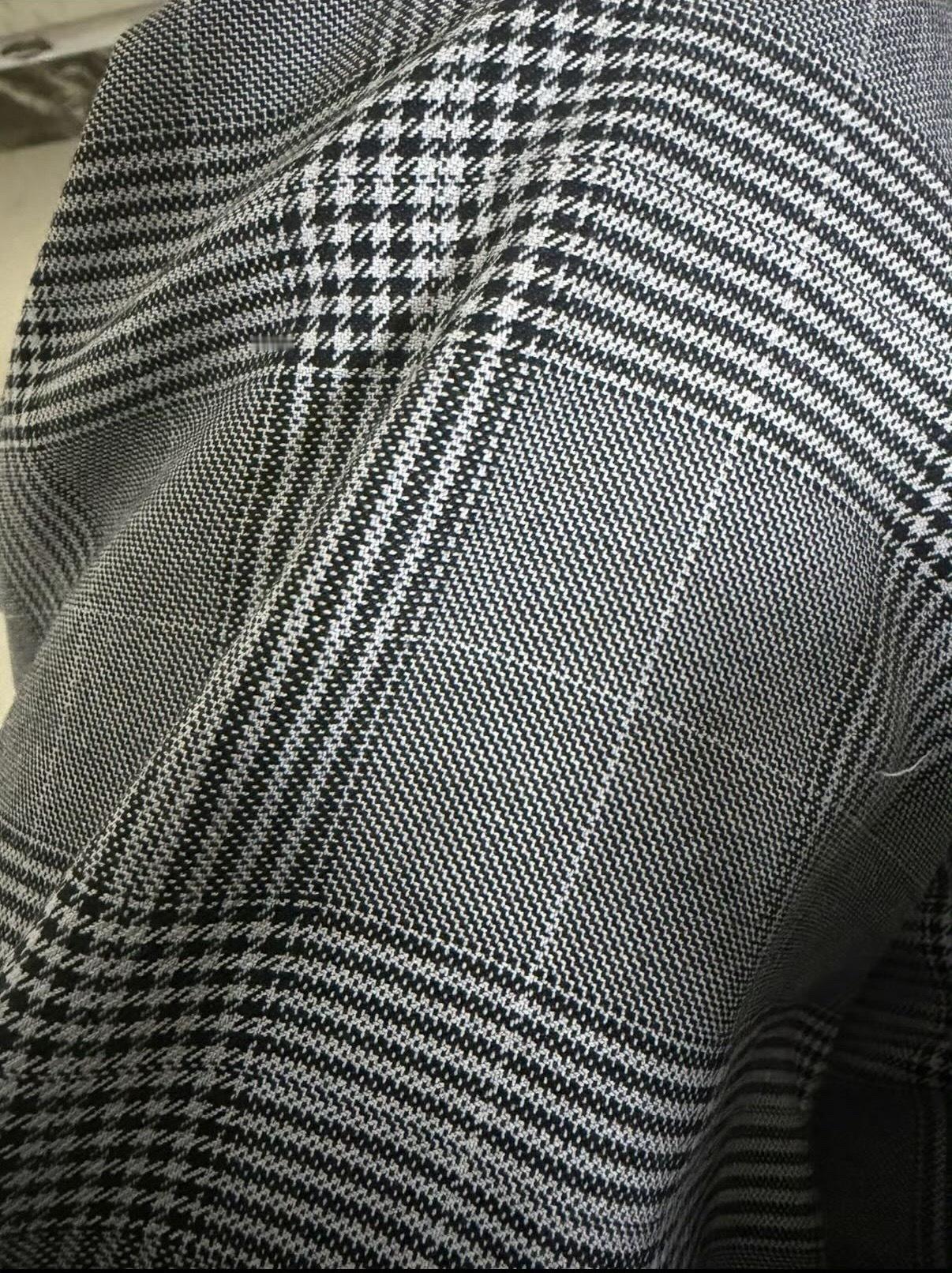 我有条和罗一模一样的裤子