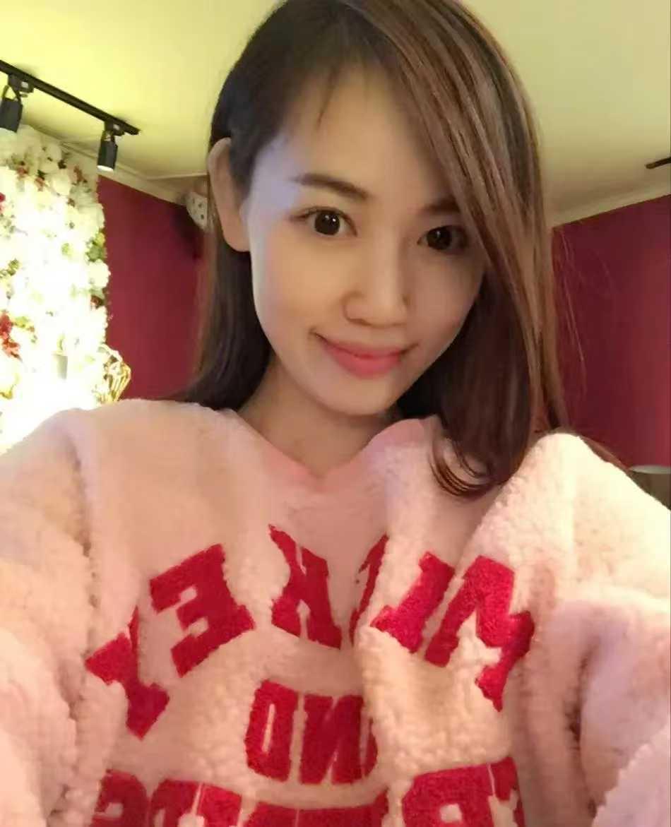 马蓉当年离婚的时候，她的父亲表示我们家蓉蓉长得漂亮，学历也高，就算离婚了，也能再