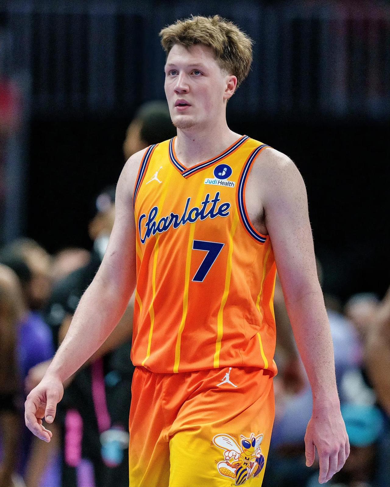 有点尴尬，黄蜂117-86大胜篮网，这2位核心球员却表现很糟糕！1. 克尼佩尔