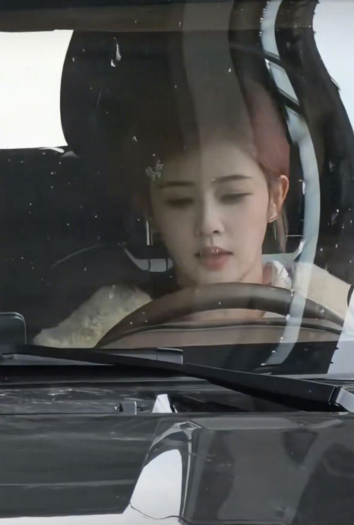 白鹿开车了白梦妍这是要带我们去兜风吗🤩​​​