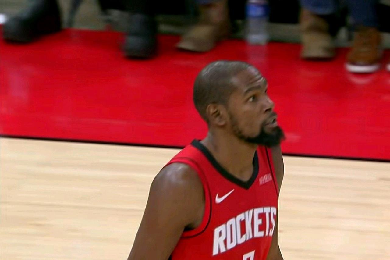NBA史上最佳剧本来了……火箭惊魂时刻：杜兰特末节关键2记三分，申京关键大帽