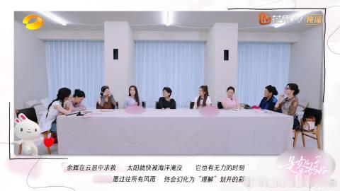 李嘉格与其用自己最宝贵的歌唱事业，去换妈妈想要实现的愿望，不如学学黄圣依，更多的
