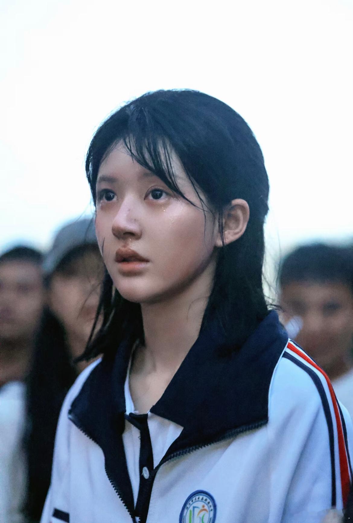 为什么看剧照感觉是个蛮悲伤的剧..期待一下赵露思的新角色许妍啦​​​