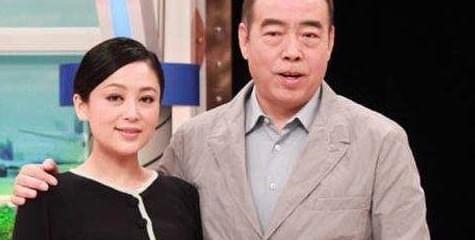 当年，陈凯歌带陈红去澳大利亚玩，在逛奢侈品店时，店员十分惊讶地对陈凯歌说：“先生