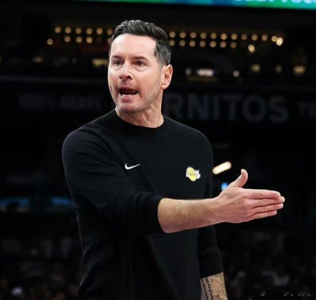 雷迪克公开批评了自己的一名球员：“前几天我们队里有个出场机会不多的球员，在比赛中