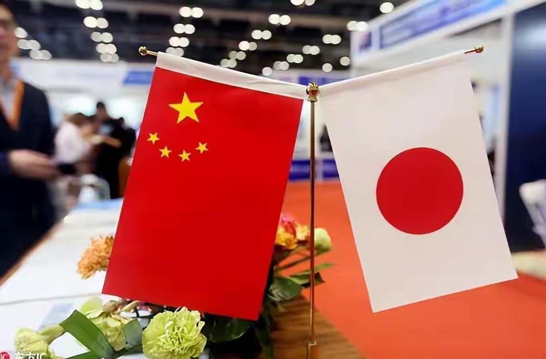 高市早苗访华背后：日方假意求和，中方接招只看实招日媒突然曝出高市早苗将访华