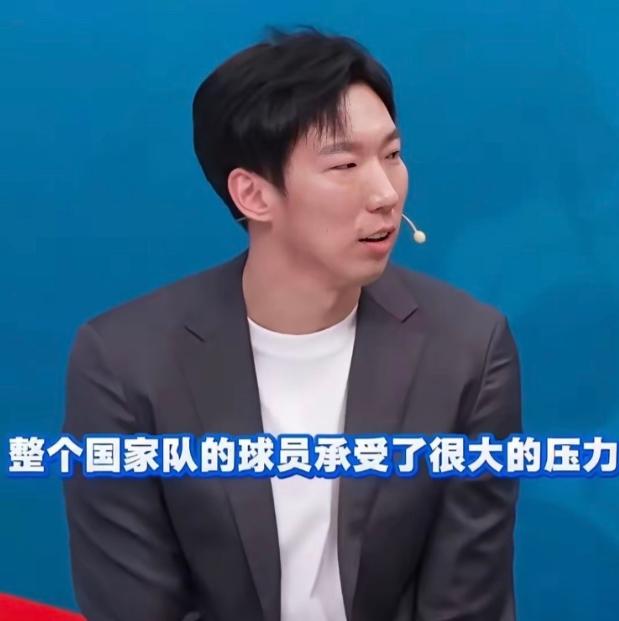 看到周琦对中国男篮的点评，真是震慑我一个球迷的三观！第一：你有什么资格去贬