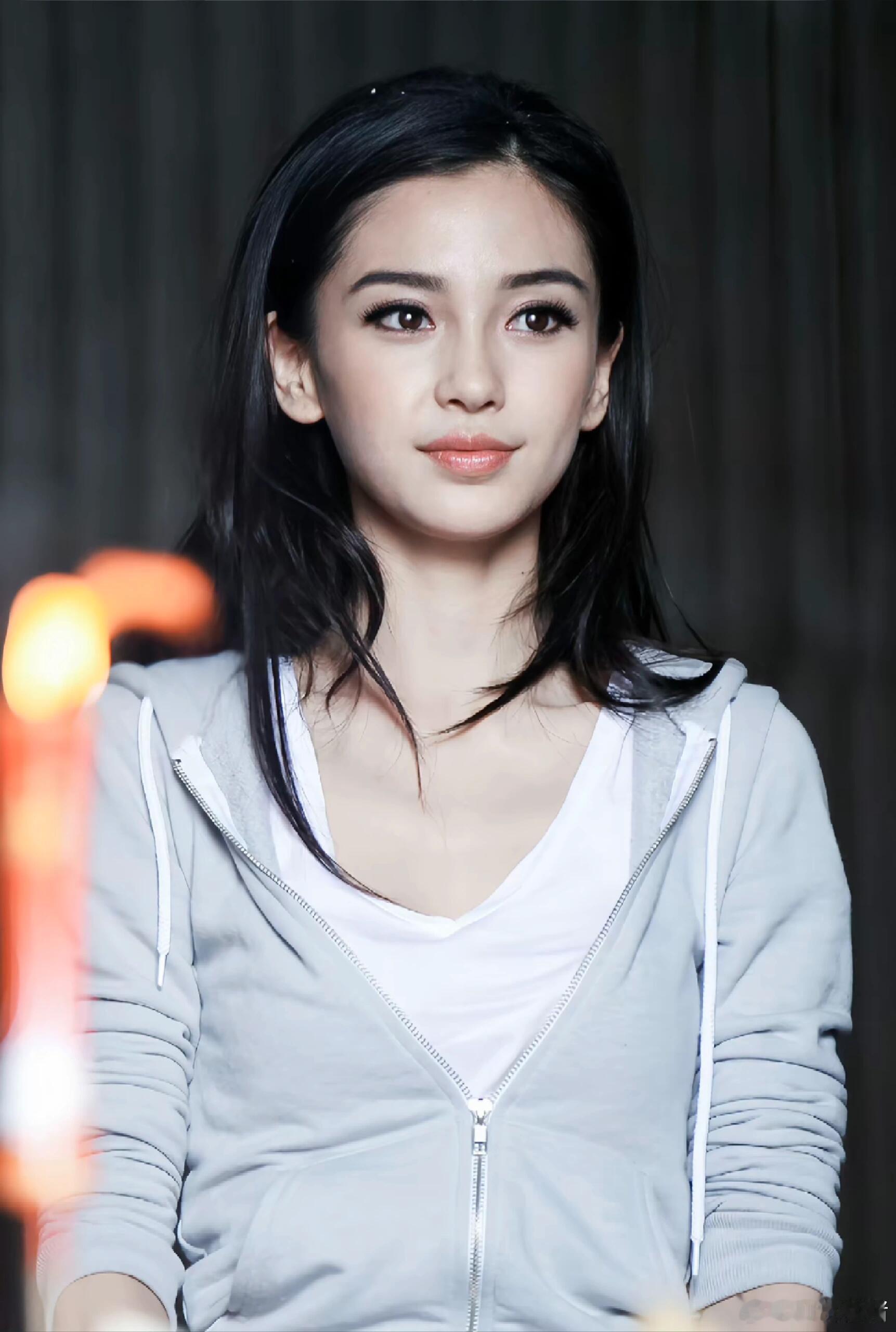 这姐早期的美貌更是权威的没边angelababy​​​