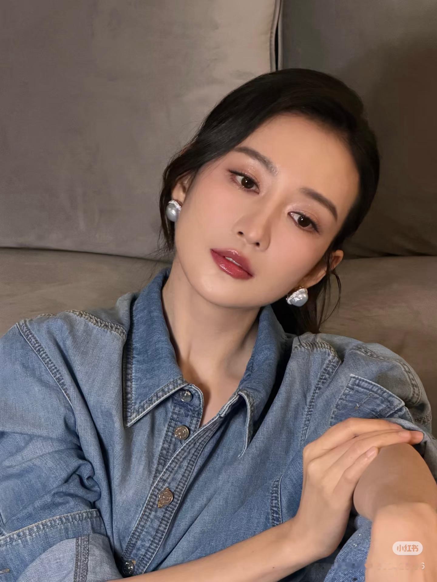 王鸥怎么能做到又美又帅的​​​