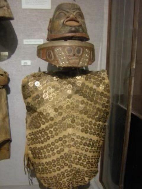 【特林吉特铜钱铠甲（Tlingitcoinarmor）】，是18-19世纪阿