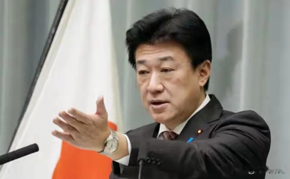 6月10日，日本官房长官木原棯对外透露，中方两艘海警船进入琉球群岛进行巡航执法，