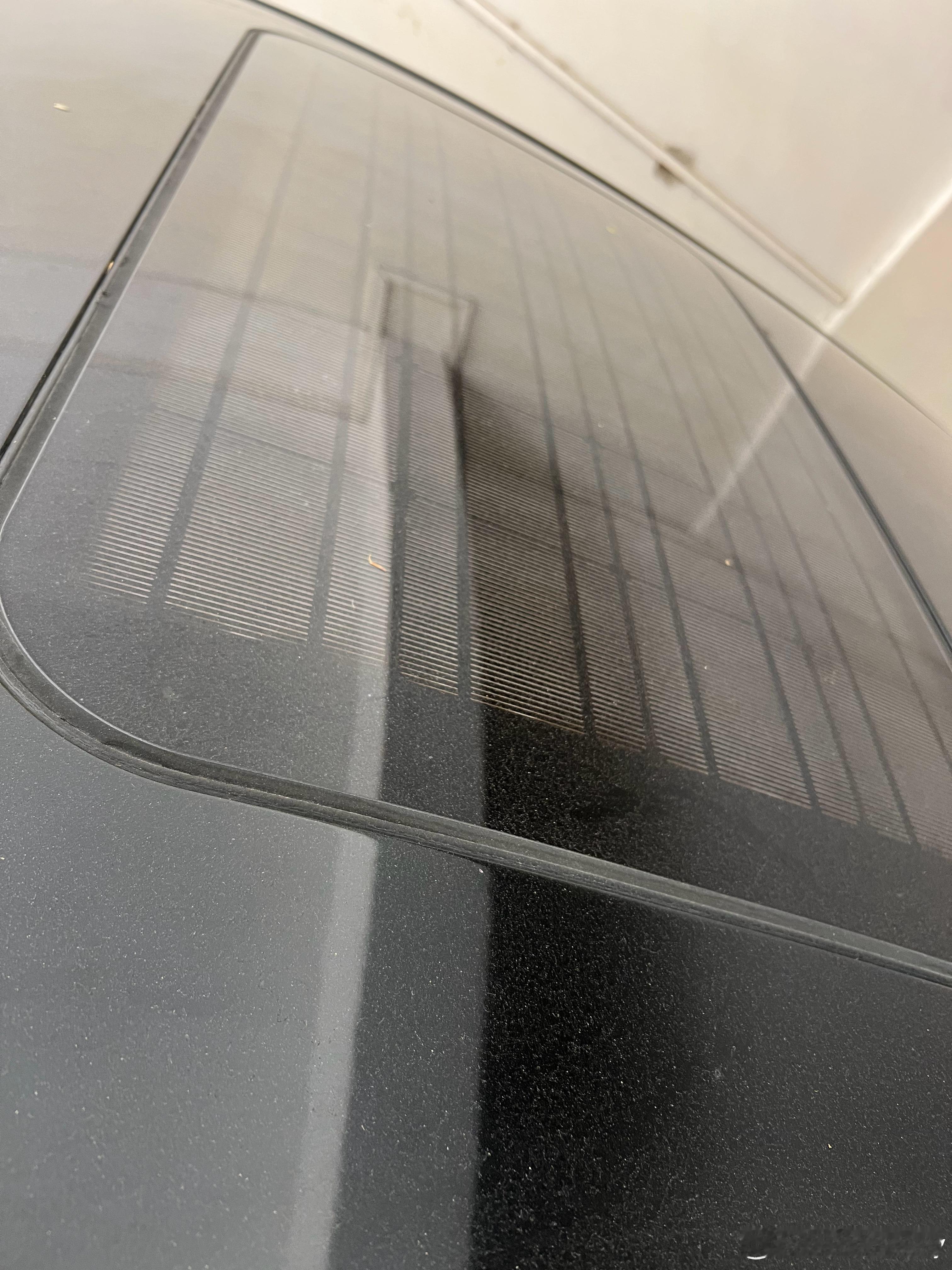 我舅舅今天开了A6去探亲，刚打给我问我怎么关空调，说车子熄了火还一直出风，是不是