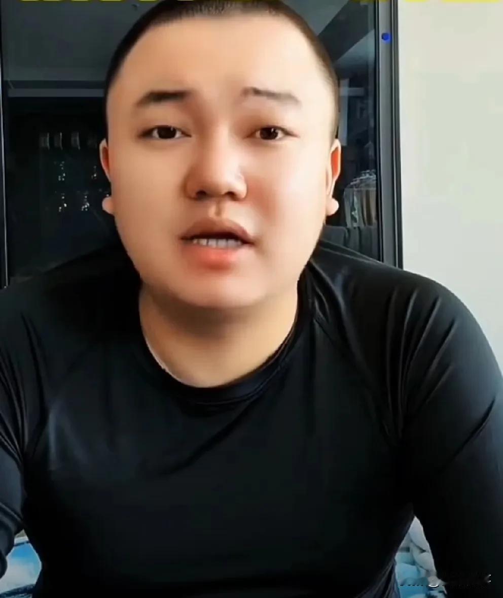 达摩喊话刘二狗别光吹，有灾情的时候麻烦你伸出援手！达摩再嘲