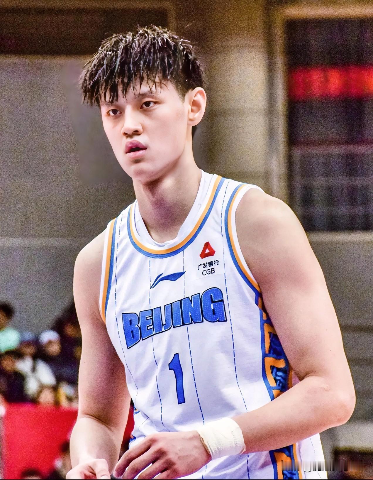 北京男篮我最想不通的人，就是曾凡博了，他都22岁的人了，居然到现在还没确定