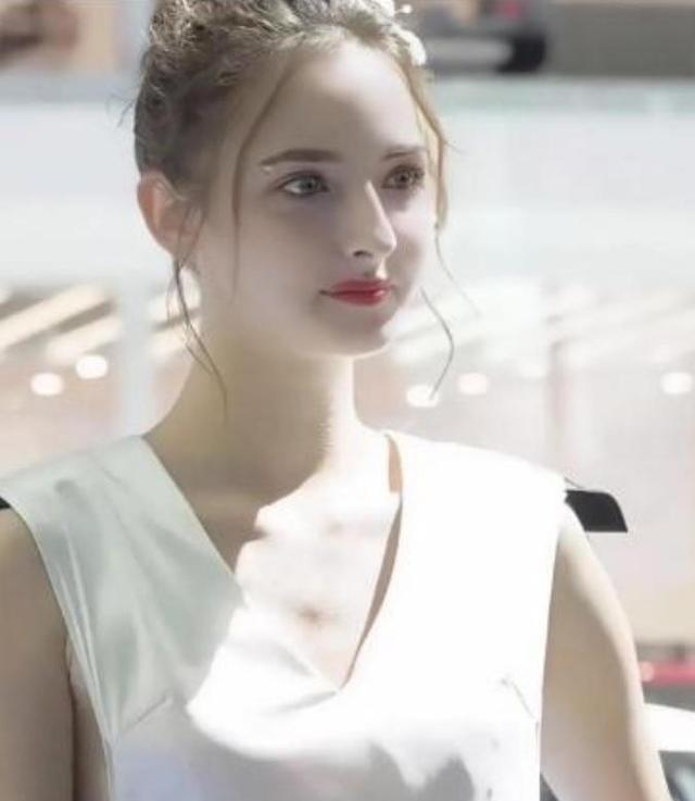 乌克兰还有一个大问题很多人都没注意到，那就是乌克兰的女人将来该怎么办？战争打响三