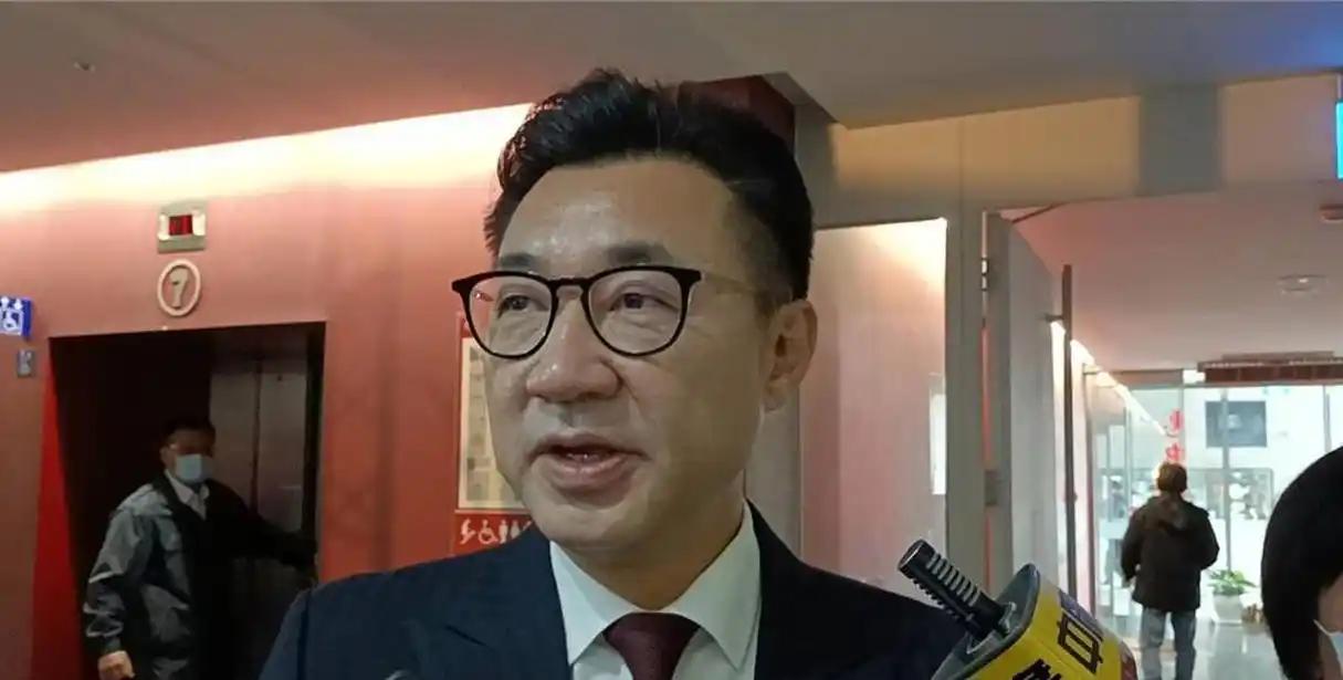 台“国民党团”发表严正声明6月2日，针对台军T-34初级教练机，在执行训练