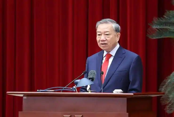 越南“反腐硬汉”‌铁腕人物苏林已成为越南事实上的最高领导人，集党、国家权力于一身