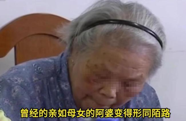 上海一女子见邻居80岁的老太太孤苦无依，便好心将其接回家中照顾。老太太感动，写下