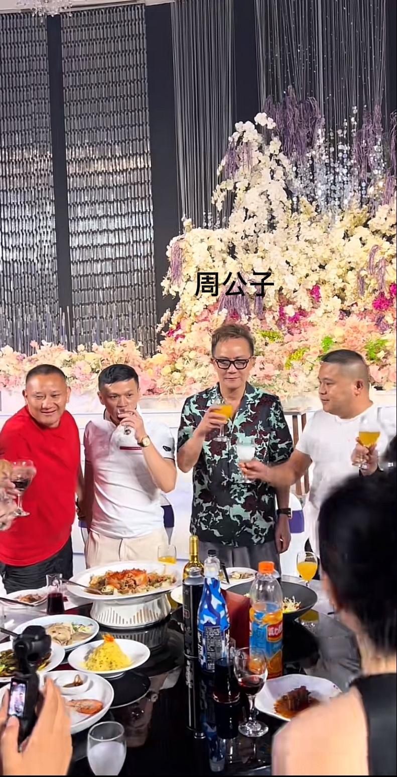 上海周公子，现在也落魄了。他曾经是申城天花板级大富豪，也是上海滩见过大世面的人，