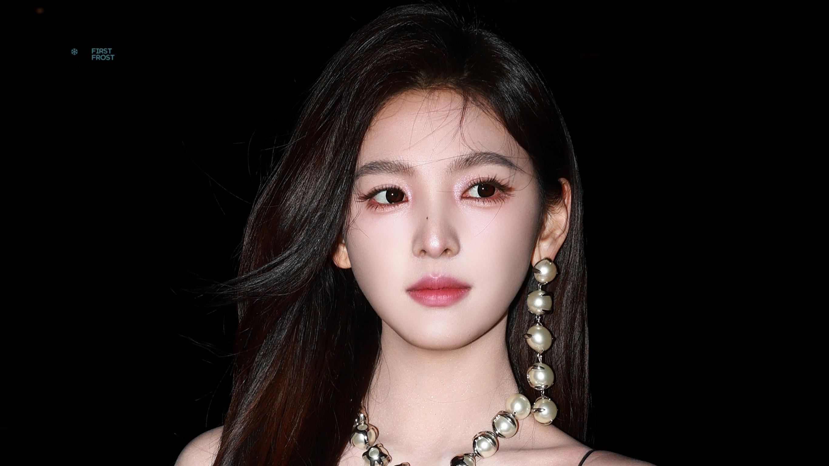 素颜生图引爆热议！章若楠现身纪梵希品牌活动展现原生美感