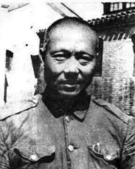 1959年，陈长捷被特赦后，周恩来问他有什么愿望，他希望可以回到上海和妻子团聚，
