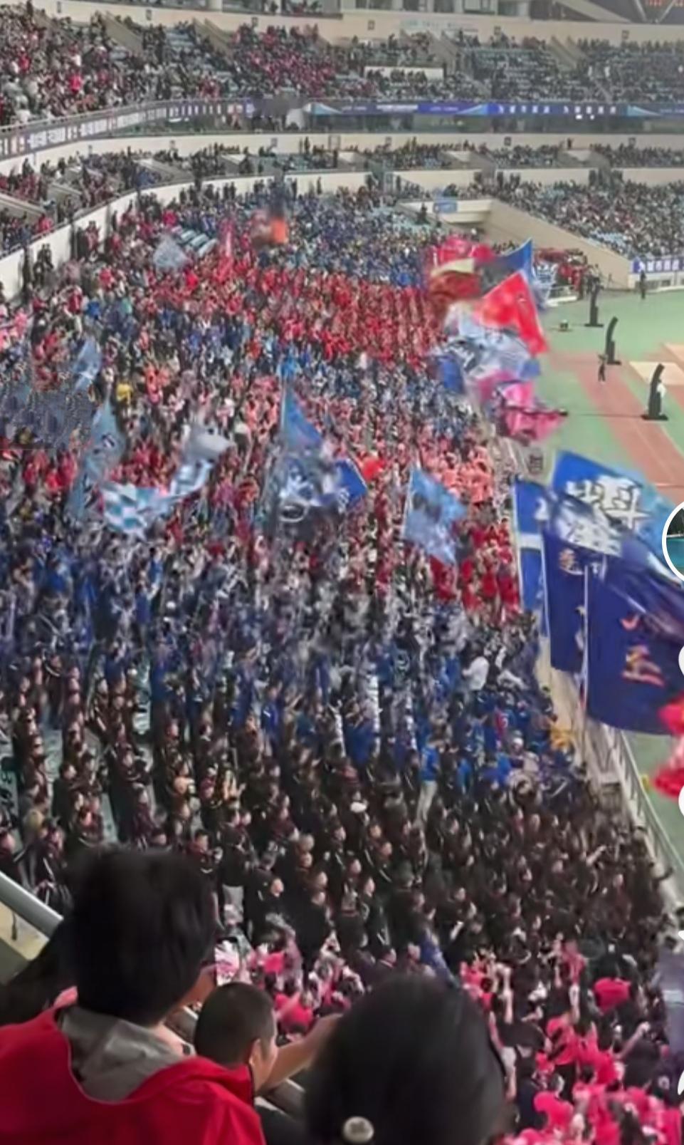 苏超决赛最大的特色，11个城市球迷都来了，别的决赛还真复制不了。其他比赛被淘