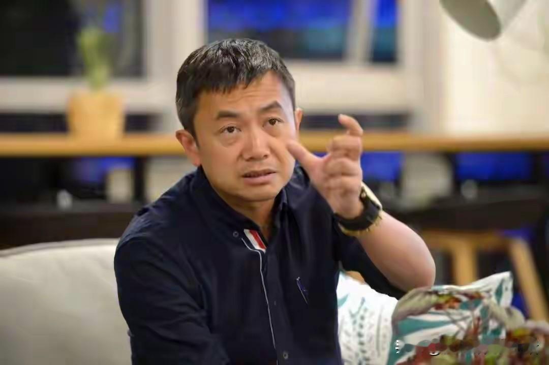 看见了原来万科高管毛大庆限高的消息。有的人说已经彻底的创业失败了。其实还真没