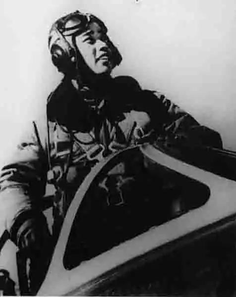 1952年，志愿军“空战之王”赵宝桐对女记者一见钟情，谁知女记者却对赵宝桐提出三