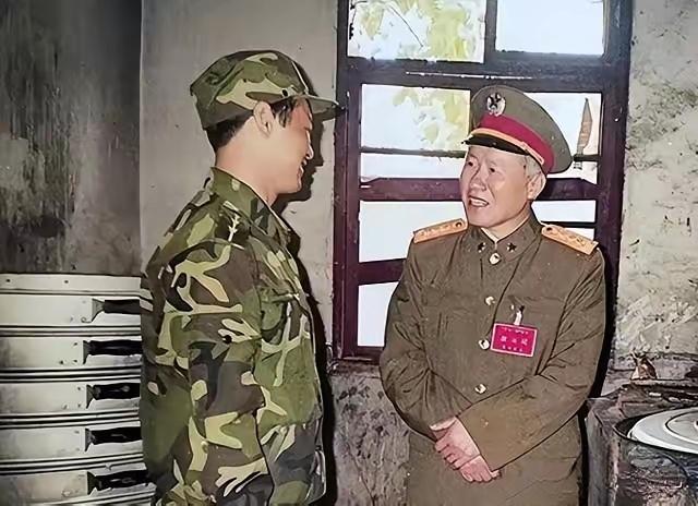 1984年特区扩建要31军让出厦门军事用地，政委一句话怼回：连厦门都是我们解放的