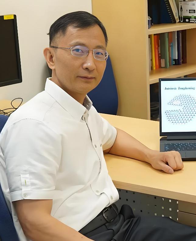 高华健，西安交通大学超级学霸，少年天才，哈佛大学最年轻博士，全球七院院士，清华大