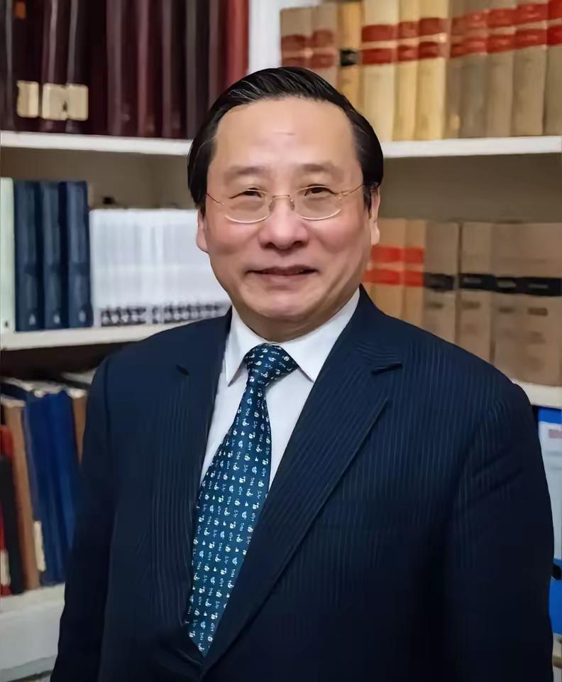 牢A又爆金句。一句“地狱也有十八层”，令到和他连线的高志凯脸上绽出姨母笑。