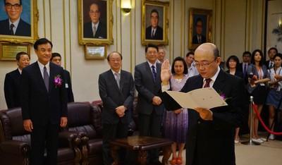 郭正亮曾经的民进党“立委”岁月如果说现在岛内媒体人里流量最大的名嘴，毫无疑问是