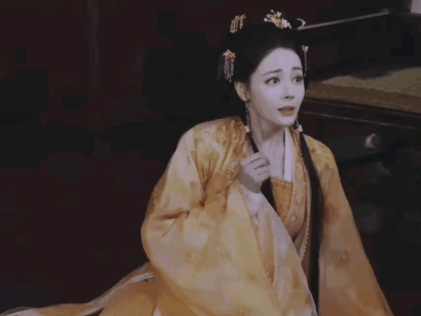 热巴这串演技，到底是几个意思？近日，全网疯传热巴的演技，如下图所示，被网友辣