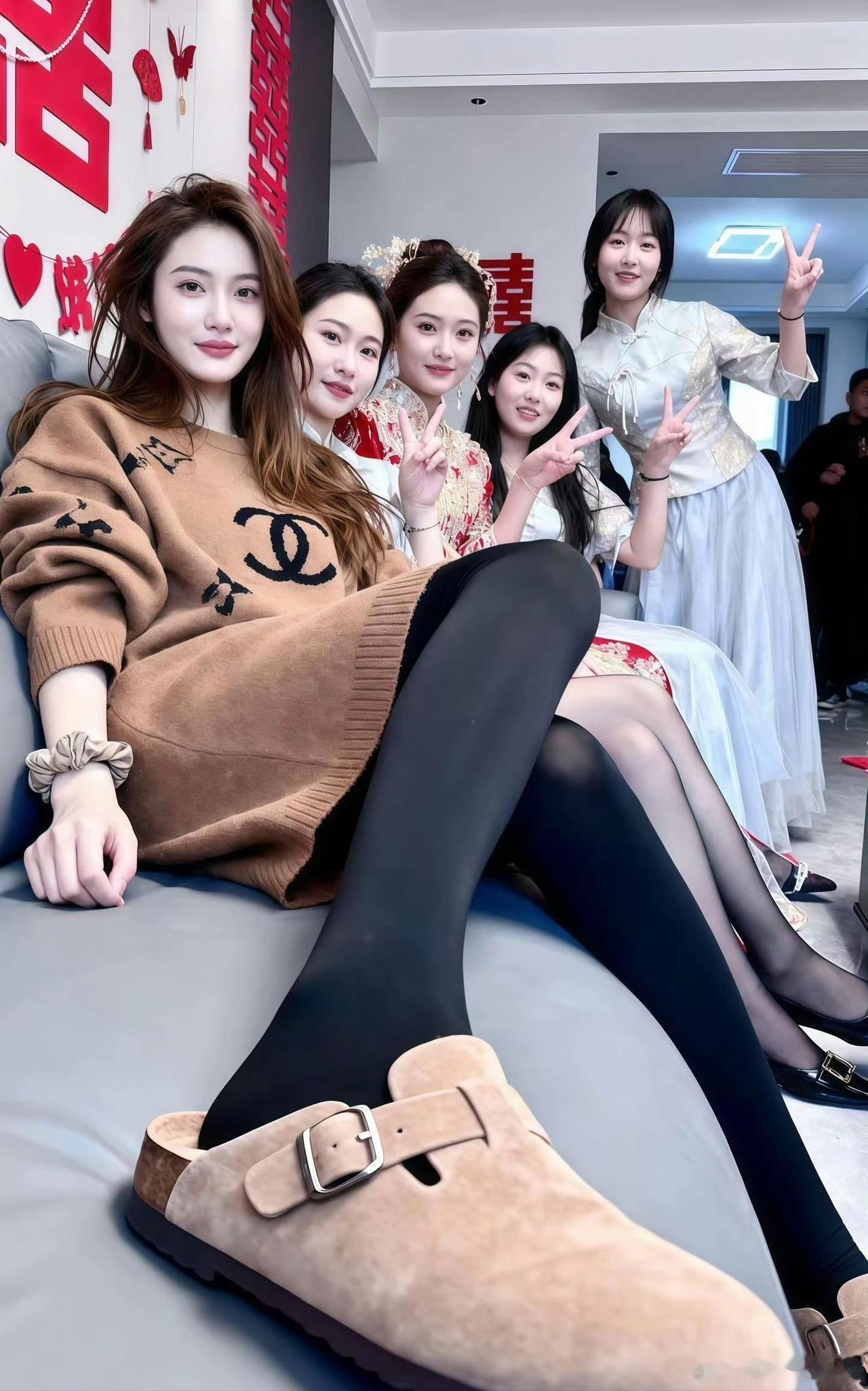 闺蜜聚会，快乐时光，比心💕